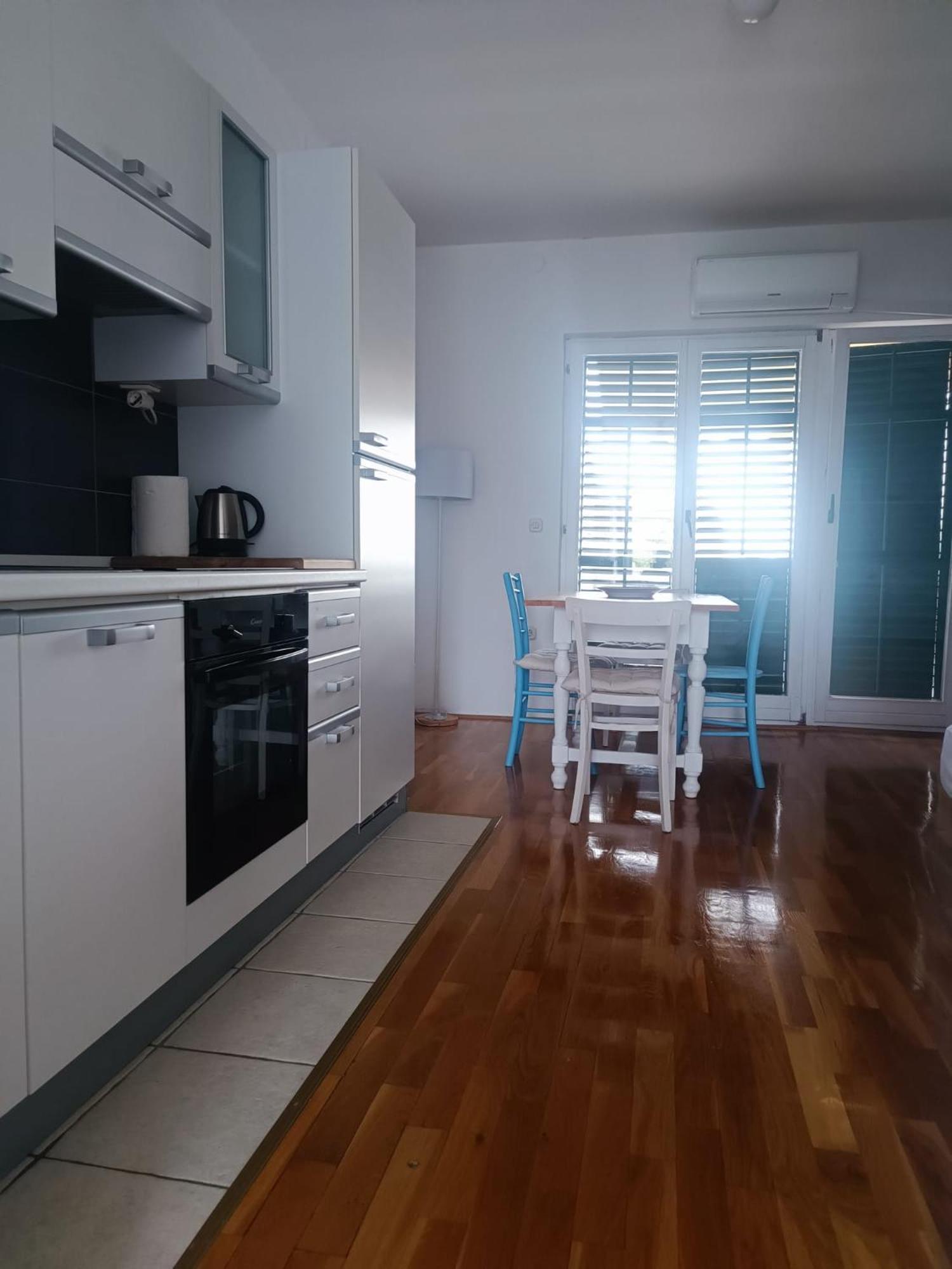 Apartmani Labud Sukošan エクステリア 写真