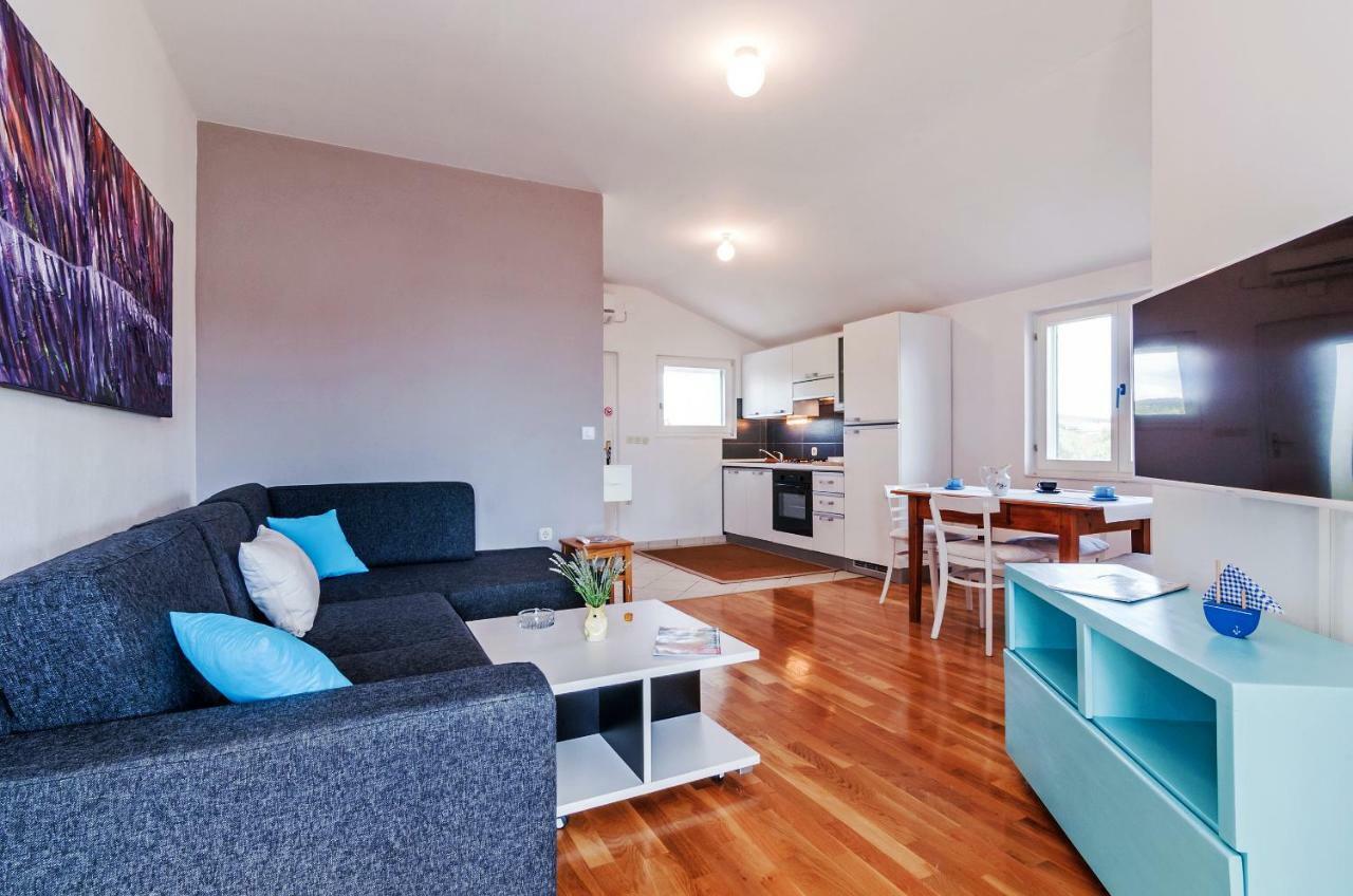 Apartmani Labud Sukošan エクステリア 写真