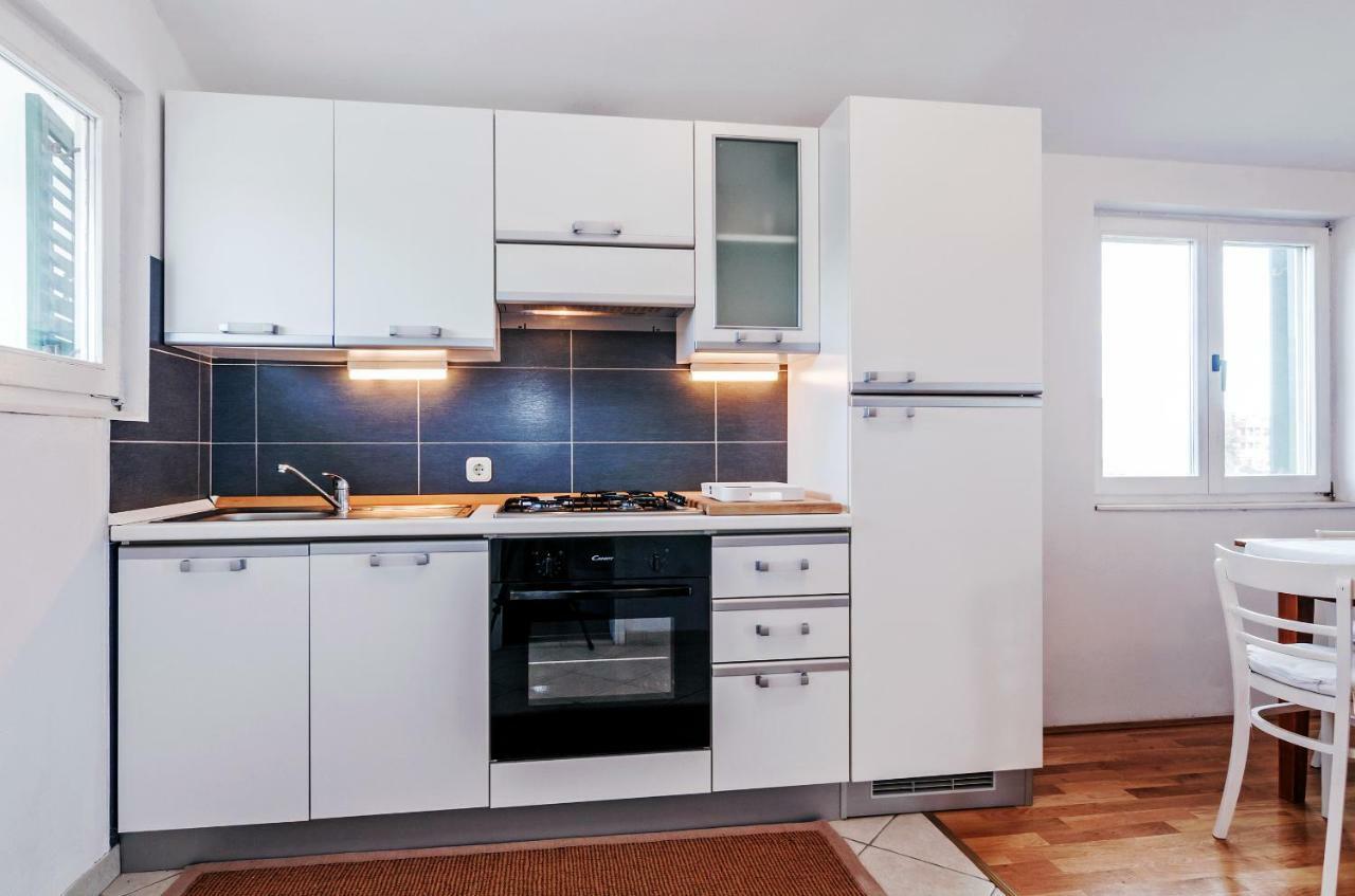 Apartmani Labud Sukošan エクステリア 写真