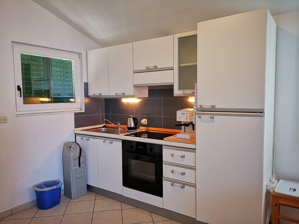 Apartmani Labud Sukošan エクステリア 写真
